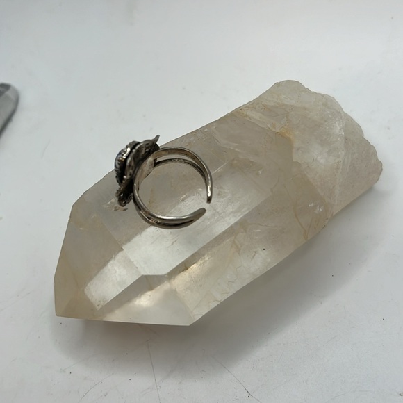 Delft Adjustable Ring - Picture 2 of 5